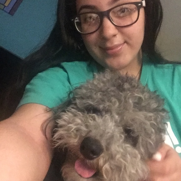 Meet your Posher, Camila - Picture 7 of 7